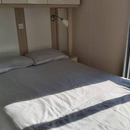 8 Berth Caravan At Parkdean Camber Sands المظهر الخارجي الصورة